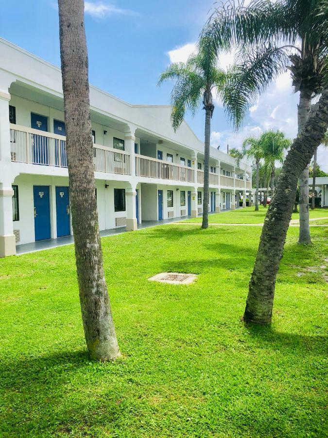 Motel 6-Starke, Fl Екстер'єр фото